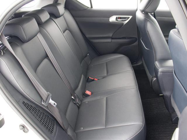 ＣＴ ＣＴ２００ｈ　バージョンＬ　（禁煙車）（スピンドルエアロ）（サンルーフ）（整備記録簿１５枚）（黒本革シート）（連眼ＬＥＤライト）（シートヒーター）（クリアランスソナー）（オートクルーズ）（ＨＤＤマルチナビ）（バックモニター）（28枚目）