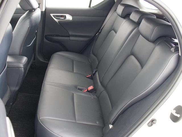 ＣＴ ＣＴ２００ｈ　バージョンＬ　（禁煙車）（スピンドルエアロ）（サンルーフ）（整備記録簿１５枚）（黒本革シート）（連眼ＬＥＤライト）（シートヒーター）（クリアランスソナー）（オートクルーズ）（ＨＤＤマルチナビ）（バックモニター）（29枚目）