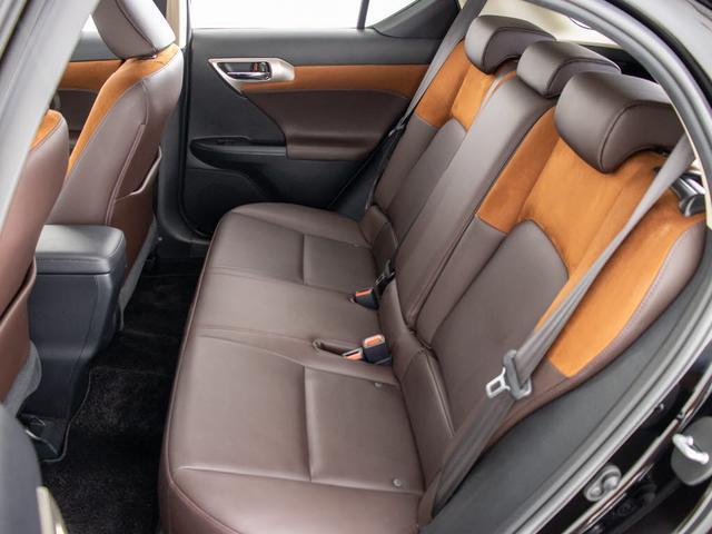 ＣＴ ＣＴ２００ｈ　バージョンＣ　（禁煙車）（最終後期型）（点検記録簿１３枚）（全画面ＳＤナビ）（レクサスセーフティシステム＋）（レーダークルーズ）（プリクラッシュ）（クリアランスソナー）（シートヒーター）（ハーフレザーシート）（28枚目）