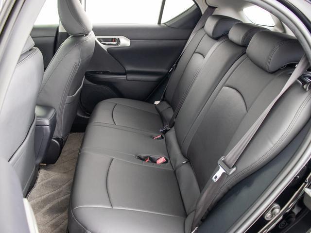 ＣＴ ＣＴ２００ｈ　バージョンＣ　（禁煙車）（整備記録簿６枚）（スピンドルエアロ）（新品黒革調シート）（連眼ＬＥＤヘッドライト）（オートクルーズ）（シートヒーター）（ＨＤＤワイドマルチナビ）（カラーバックモニター）（Ｂｌｕｅｔｏｏｔｈ（26枚目）