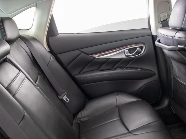 フーガハイブリッド ベースグレード　（禁煙車）（後期型）（オプション本革パッケージ）（インテリジェントクルーズ）（衝突軽減）（アラウンドビュー）（ＬＥＤヘッドライト）（クリアランスソナー）（黒本革）（冷暖房シート）（ＨＤＤナビ）（28枚目）