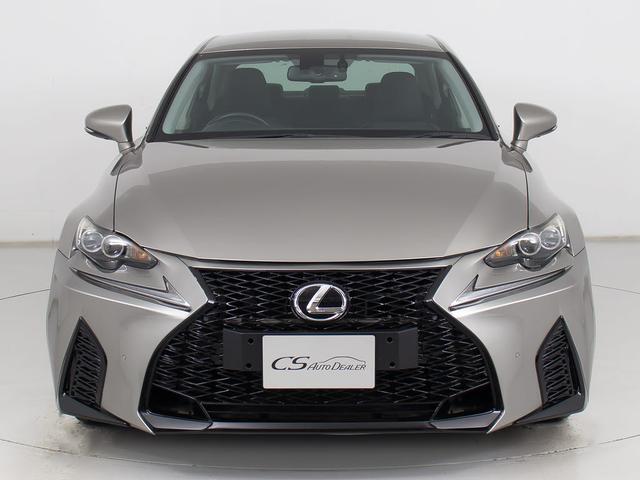 ＩＳ ＩＳ３００ｈ　バージョンＬ　（禁煙車）（整備点検記録簿２２枚）（新品スピンドル）（レーダークルーズ）（プリクラッシュ）（クリアランスソナー）（連眼ＬＥＤ）（エアシート）（シートヒーター）（黒本革）（ＳＤナビ）（バックカメラ）（11枚目）