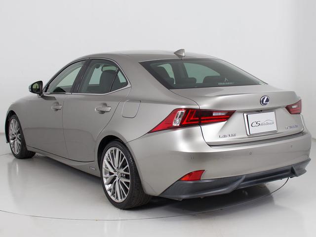 ＩＳ ＩＳ３００ｈ　バージョンＬ　（禁煙車）（整備点検記録簿２２枚）（新品スピンドル）（レーダークルーズ）（プリクラッシュ）（クリアランスソナー）（連眼ＬＥＤ）（エアシート）（シートヒーター）（黒本革）（ＳＤナビ）（バックカメラ）（14枚目）