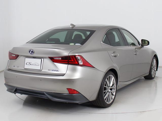 ＩＳ ＩＳ３００ｈ　バージョンＬ　（禁煙車）（整備点検記録簿２２枚）（新品スピンドル）（レーダークルーズ）（プリクラッシュ）（クリアランスソナー）（連眼ＬＥＤ）（エアシート）（シートヒーター）（黒本革）（ＳＤナビ）（バックカメラ）（16枚目）