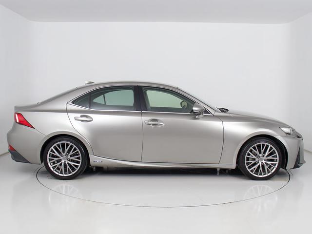 ＩＳ ＩＳ３００ｈ　バージョンＬ　（禁煙車）（整備点検記録簿２２枚）（新品スピンドル）（レーダークルーズ）（プリクラッシュ）（クリアランスソナー）（連眼ＬＥＤ）（エアシート）（シートヒーター）（黒本革）（ＳＤナビ）（バックカメラ）（17枚目）