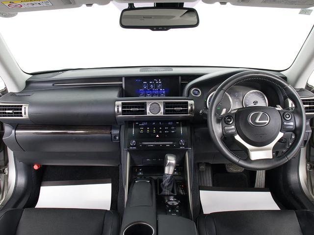 ＩＳ ＩＳ３００ｈ　バージョンＬ　（禁煙車）（整備点検記録簿２２枚）（新品スピンドル）（レーダークルーズ）（プリクラッシュ）（クリアランスソナー）（連眼ＬＥＤ）（エアシート）（シートヒーター）（黒本革）（ＳＤナビ）（バックカメラ）（23枚目）