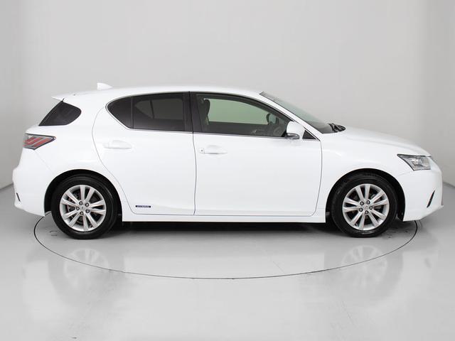 CT CT200h バージョンC (禁煙車)(後期型)(SDマルチナビ)(シートヒーター)(パワーシート)(ブラックファブリック)(LEDヘッドライト)(オートクルーズコントロール)(Bluetooth)(バックモニター)(フルセグ)(16枚目)