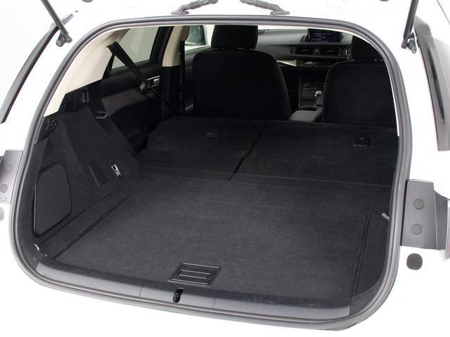 CT CT200h バージョンC (禁煙車)(後期型)(SDマルチナビ)(シートヒーター)(パワーシート)(ブラックファブリック)(LEDヘッドライト)(オートクルーズコントロール)(Bluetooth)(バックモニター)(フルセグ)(23枚目)