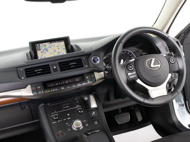 CT CT200h バージョンC (禁煙車)(後期型)(SDマルチナビ)(シートヒーター)(パワーシート)(ブラックファブリック)(LEDヘッドライト)(オートクルーズコントロール)(Bluetooth)(バックモニター)(フルセグ)(32枚目)