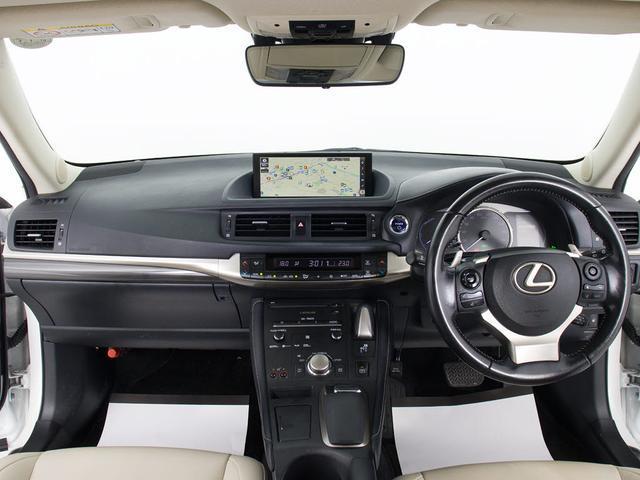 CT CT200h バージョンC (最終後期)(全画面SDナビ)(サンルーフ)(セーフティシステム+)(レーダークルーズ)(衝突軽減)(クリアランスソナー)(LEDヘッドライト)(ハーフレザー)(シートヒーター)(17インチAW)(30枚目)