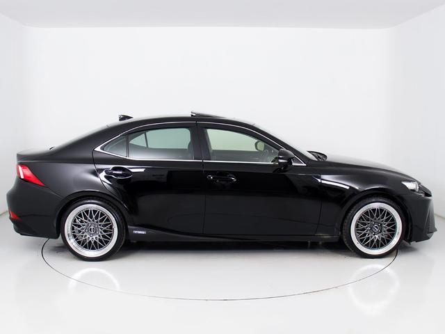 ＩＳ ＩＳ３００ｈ　バージョンＬ　（新品１９インチアルミ）（禁煙車）（サンルーフ）（スピンドルエアロ）（プリクラッシュ）（レーダークルーズ）（ＢＳＭ）（クリアランスソナー）（ＬＥＤヘッドライト）（黒本革）（エアシート）（シートヒーター（19枚目）