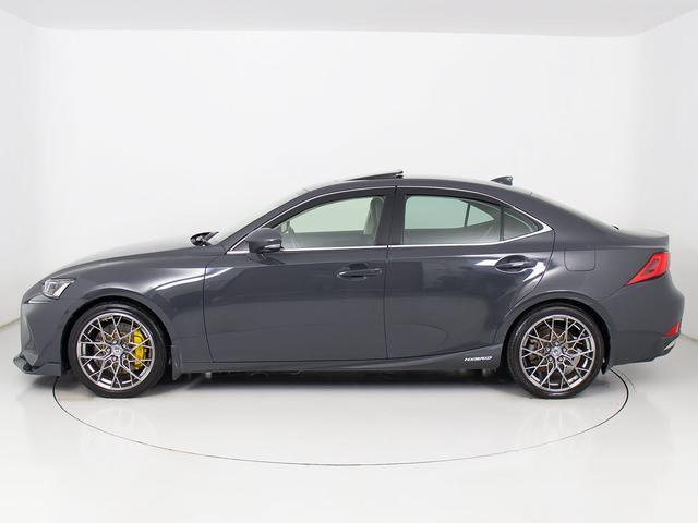 IS IS300h バージョンL (BMW純正ドラバイトグレー)(サンルーフ)(整備記録簿9枚)(HRE製18インチアルミホイール)(全画面SDナビ)(BLITZ製車高調)(セーフティシステム+)(本革)(13枚目)
