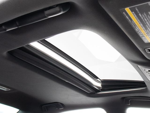 IS IS300h Fスポーツ (禁煙車)(後期型)(全画面SDナビ)(サンルーフ)(Fスポーツ専用赤本革シート)(クリアランスソナー)(セーフティシステム+)(LEDライト)(エアシート)(シートヒーター)(Bluetooth)(6枚目)