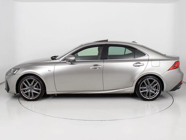 IS IS300h Fスポーツ (禁煙車)(後期型)(全画面SDナビ)(サンルーフ)(Fスポーツ専用赤本革シート)(クリアランスソナー)(セーフティシステム+)(LEDライト)(エアシート)(シートヒーター)(Bluetooth)(14枚目)