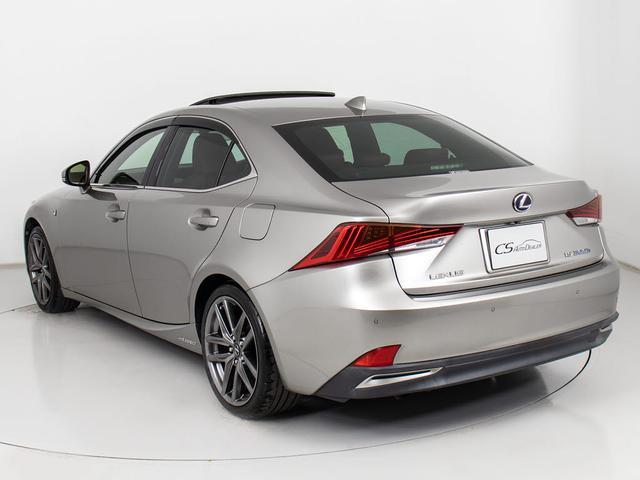 IS IS300h Fスポーツ (禁煙車)(後期型)(全画面SDナビ)(サンルーフ)(Fスポーツ専用赤本革シート)(クリアランスソナー)(セーフティシステム+)(LEDライト)(エアシート)(シートヒーター)(Bluetooth)(15枚目)