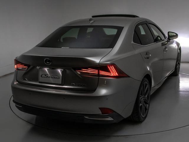 IS IS300h Fスポーツ (禁煙車)(後期型)(全画面SDナビ)(サンルーフ)(Fスポーツ専用赤本革シート)(クリアランスソナー)(セーフティシステム+)(LEDライト)(エアシート)(シートヒーター)(Bluetooth)(21枚目)