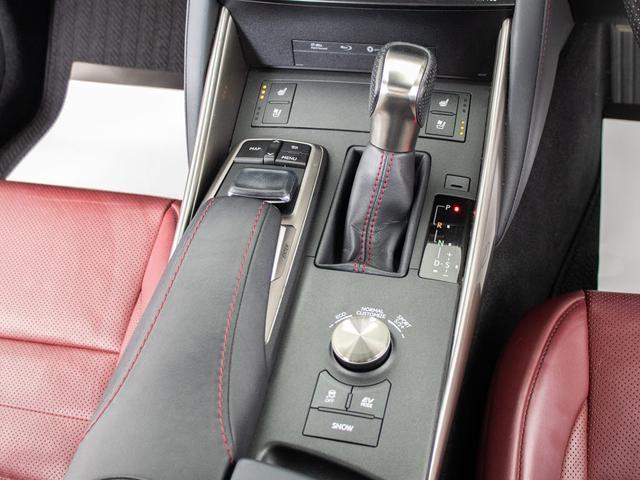 IS IS300h Fスポーツ (禁煙車)(後期型)(全画面SDナビ)(サンルーフ)(Fスポーツ専用赤本革シート)(クリアランスソナー)(セーフティシステム+)(LEDライト)(エアシート)(シートヒーター)(Bluetooth)(36枚目)