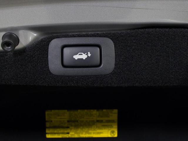 GS GS350 バージョンL (新品スピンドル)(プリクラッシュ)(レーダークルーズ)(連眼LEDヘッドライト)(パワートランク)(クリアランスソナー)(黒本革)(エアシート)(シートヒーター)(バックカメラ)(HDDナビ)(7枚目)