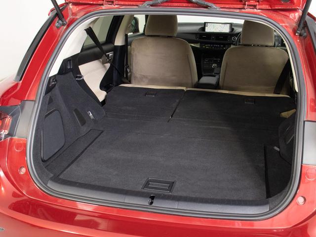 ＣＴ ＣＴ２００ｈ　バージョンＣ　（最終後期型）（サンルーフ）（全画面ＳＤナビ）（セーフティシステム＋）（レーダークルーズ）（プリクラッシュ）（ＬＤＡ）（シートヒーター）（パワーシート）（ＬＥＤヘッドライト）（バックモニター）（19枚目）