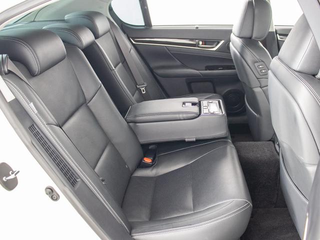 ＧＳ ＧＳ３００ｈ　バージョンＬ　（マークレビンソン）（ドライバーモニター）（レーダークルーズ）（プリクラッシュ）（ＢＳＭ）（クリアランスソナー）（シートヒーター）（エアシート）（パワートランク）（黒本革）（後席コントロールパネル）（24枚目）