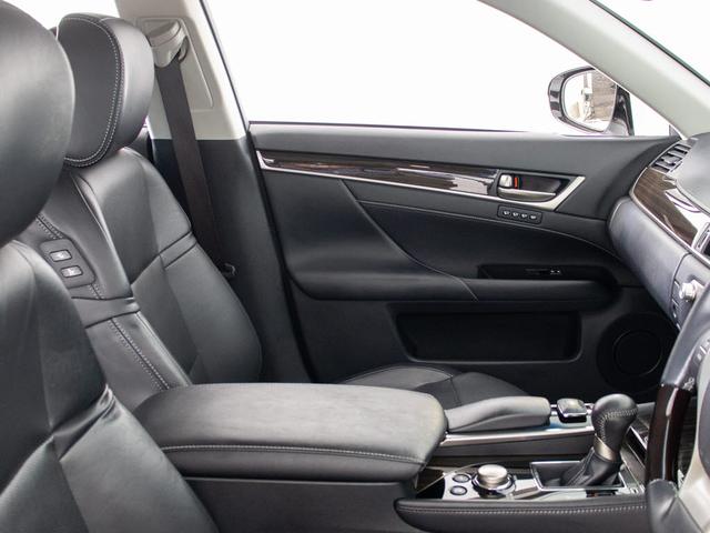 ＧＳ ＧＳ３００ｈ　バージョンＬ　（マークレビンソン）（ドライバーモニター）（レーダークルーズ）（プリクラッシュ）（ＢＳＭ）（クリアランスソナー）（シートヒーター）（エアシート）（パワートランク）（黒本革）（後席コントロールパネル）（26枚目）