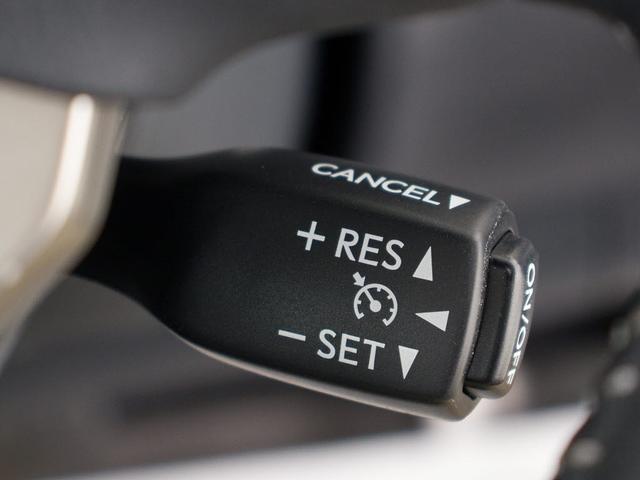 IS IS300h バージョンL (禁煙車)(整備点検記録簿13枚)(サンルーフ)(冷暖房シート)(黒本革)(シートメモリー)(クリアランスソナー)(連眼LEDヘッドライト)(SDマルチナビ)(17インチAW)(Bluetooth)(44枚目)