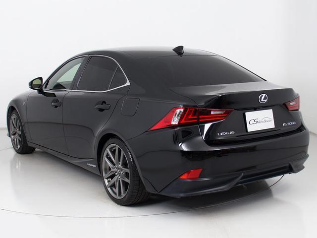 IS IS300h Fスポーツ (禁煙車)(ワンオーナー)(マークレビンソン)(レーダークルーズ)(プリクラッシュ)(クリアランスソナー)(BSM)(LDA)(黒本革)(冷暖房シート)(ステアリングヒーター)(SDマルチナビ)(17枚目)