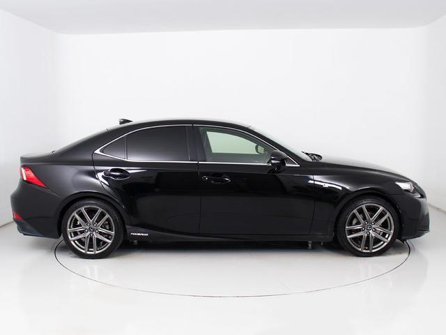 IS IS300h Fスポーツ (禁煙車)(ワンオーナー)(マークレビンソン)(レーダークルーズ)(プリクラッシュ)(クリアランスソナー)(BSM)(LDA)(黒本革)(冷暖房シート)(ステアリングヒーター)(SDマルチナビ)(20枚目)