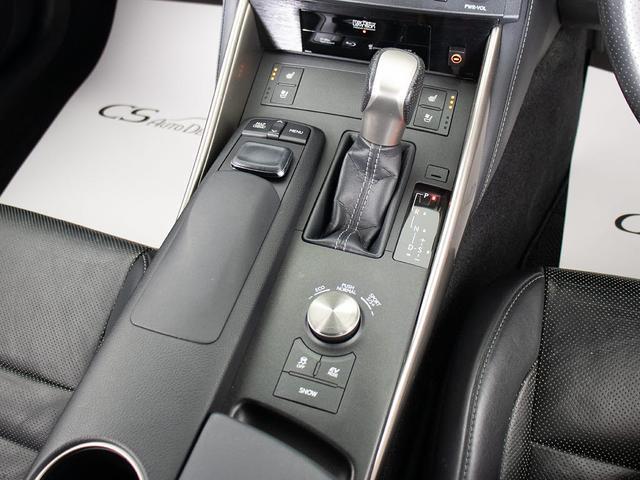 IS IS300h Fスポーツ (禁煙車)(ワンオーナー)(マークレビンソン)(レーダークルーズ)(プリクラッシュ)(クリアランスソナー)(BSM)(LDA)(黒本革)(冷暖房シート)(ステアリングヒーター)(SDマルチナビ)(37枚目)