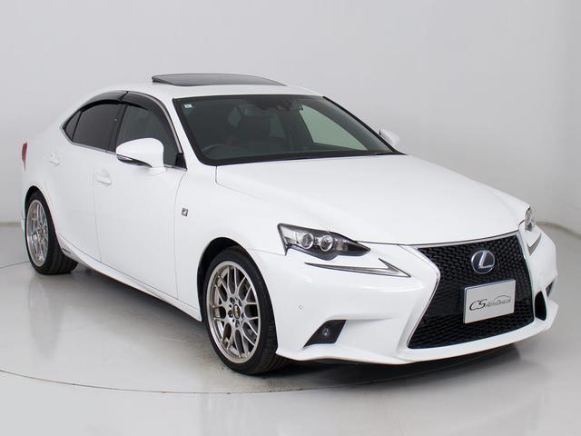 IS IS300h FスポーツXライン (整備点検記録簿8枚)(特別仕様車)(サンルーフ)(BBS18インチAW)(エアロカスタム)(4本出しマフラー)(レーダークルーズ)(プリクラッシュ)(BSM)(クリアランスソナー)(冷暖房シート)(19枚目)