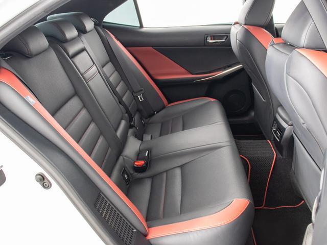 IS IS300h FスポーツXライン (整備点検記録簿8枚)(特別仕様車)(サンルーフ)(BBS18インチAW)(エアロカスタム)(4本出しマフラー)(レーダークルーズ)(プリクラッシュ)(BSM)(クリアランスソナー)(冷暖房シート)(27枚目)