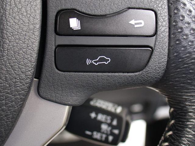 衝突回避支援型プリクラッシュセーフティシステム　前方に出現した障害物に対し警報を発し、ドライバーに警告。同時にブレーキアシストにより衝突回避と速度を軽減します。