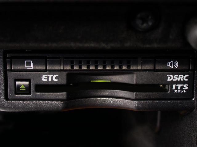 ★ＥＴＣ（ＤＳＲＣ）が装備されています！！社外品とは違い収まりの良いデザインが人気！高速道路を利用する際は必需品ですよね！！ストレス無く料金所を通過出来ます！！