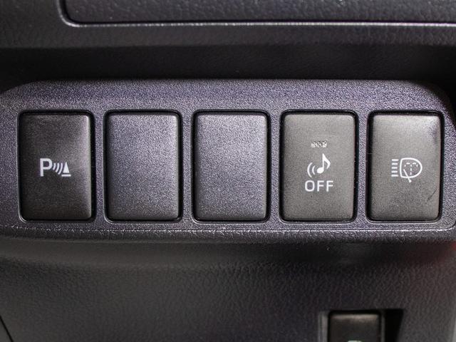 ★使いやすさや安全性を追求したステアリング周り！高級車ゆえにスイッチ類が多いのも特徴ですね！考え尽くされた配置ですぐに使いこなす事が出来ますのでご安心下さい！是非、体感してみて下さい！！