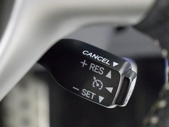 高級車の代名詞【オートクルーズコントロール】搭載。アクセル踏まずのドライブが可能です。追尾機能付きレーダークルーズコントロール車輌の御用意も御座います！！「ＣＳオートディーラー」にて検索を！！