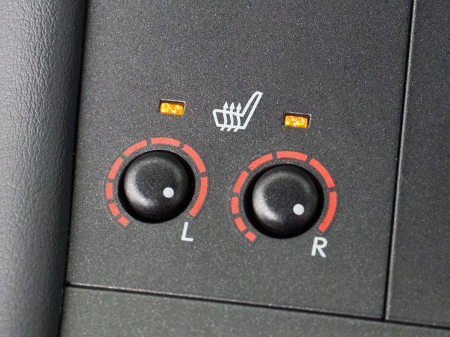 ★快適シートヒーターを装備しています！高級車ならではの装備です！シートが暖まる機能！寒い冬も快適にご乗車頂けますよ！！