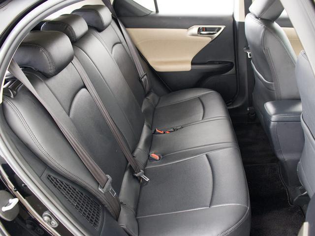 ＣＴ ＣＴ２００ｈ　バージョンＣ　（禁煙車）（記録簿８枚）（最終後期型）（全画面ＳＤナビ）（レーダークルーズ）（プリクラッシュ）（クリアランスソナー）（ＬＥＤヘッドライト）（黒合皮シート）（シートヒーター）（Ｂｌｕｅｔｏｏｔｈ）（29枚目）