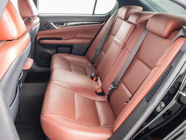 ＧＳ ＧＳ３００ｈ　Ｆスポーツ　（禁煙車）（整備点検記録簿７枚）（パワートランク）（赤本革シート）（シートヒーター）（エアシート）（ＬＥＤヘッドライト）（１９インチアルミホイール）（バックモニター）（Ｂｌｕｅｔｏｏｔｈ）（フルセグ）（30枚目）