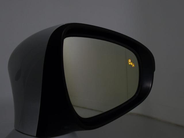 IS IS300h Fスポーツ (禁煙車)(サンルーフ)(レーダークルーズ)(プリクラッシュ)(クリアランスソナー)(BSM)(LEDヘッドライト)(黒本革)(シートヒーター)(エアシート)(SDナビ)(Bluetooth)(8枚目)