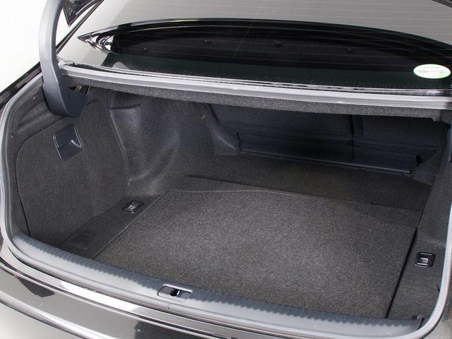 IS IS300h Fスポーツ (禁煙車)(サンルーフ)(特注新品本革シート)(Fスポーツ専用装備)(LEDヘッドライト)(クルーズコントロール)(SDマルチナビ)(カラーバックモニター)(Bluetoothオーディオ)(27枚目)