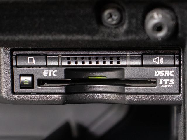 IS IS300h Fスポーツ (禁煙車)(サンルーフ)(特注新品本革シート)(Fスポーツ専用装備)(LEDヘッドライト)(クルーズコントロール)(SDマルチナビ)(カラーバックモニター)(Bluetoothオーディオ)(36枚目)