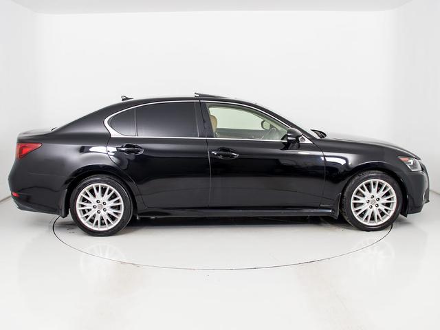 GS GS250 バージョンL (サンルーフ)(茶本革)(冷暖房シート)(オットマン)(後席コントロールパネル)(パワートランク)(クリアランスソナー)(LEDヘッドライト)(オートハイビーム)(シートメモリー)(オートクルーズ)(17枚目)