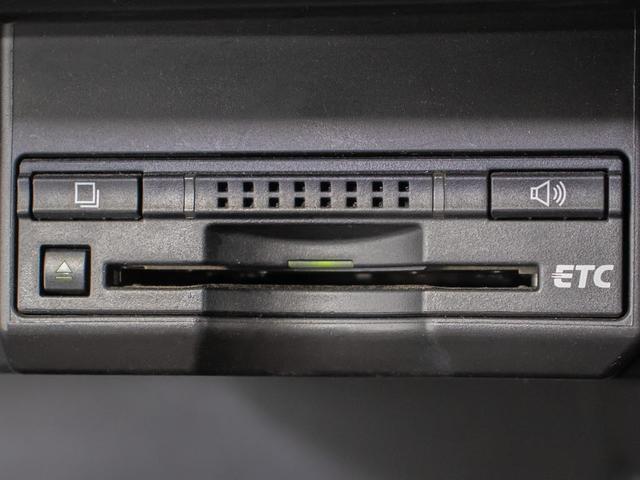 CT CT200h クリエイティブ テキスタイルインテリア (サンルーフ)(新品スピンドルエアロ)(ガナドール製マフラー)(L-TEXシート)(連眼LEDライト)(シートヒーター)(クルーズコントロール)(Bluetooth)(シートメモリー)(パワーシート)(40枚目)