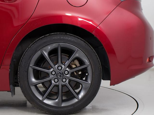 １７インチアルミ！！アルミホイールの変更も可能です！お客様のお好みの１台を作成可能となります！※詳細はスタッフまでお尋ねください。