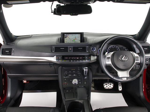 禁煙車です！室内は嫌なニオイも無く、すごく綺麗な状態です！タバコのニオイが苦手なお客様必見です！快適にご乗車頂けます！！