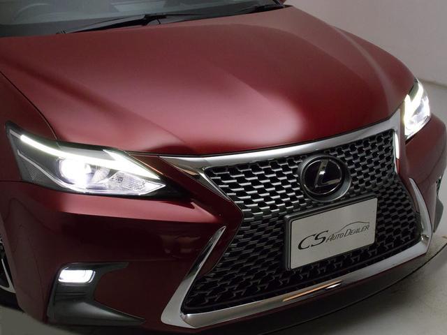 フロントビューの存在感をご覧ください！！ヘッドライトは視界良好のライト、さらにフォグライト搭載。デザイン性も高いのが特権です。