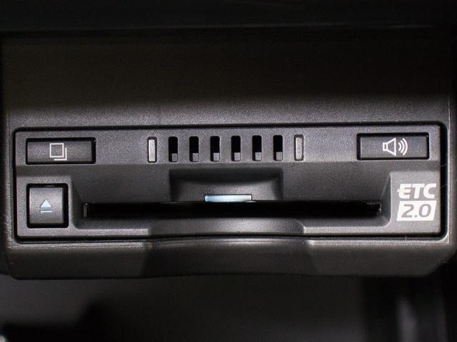★ＥＴＣ２．０が装備されています！！社外品とは違い収まりの良いデザインが人気！高速道路を利用する際は必需品ですよね！！ストレス無く料金所を通過出来ます！！
