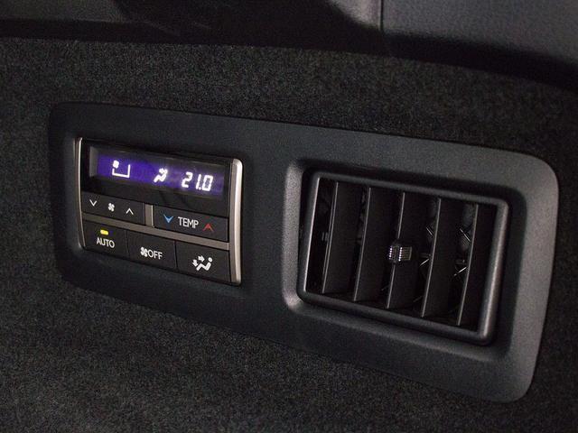 ＲＸ ＲＸ４５０ｈＬ　（禁煙車）（サンルーフ）（点検記録簿１７枚）（４ＷＤ）（７人乗り）（ロングモデル）（リアエンター）（パノラミックビュー）（置くだけ充電）（ＢＳＭ）（ＨＵＤ）（セーフティシステム＋）（パワートランク）（48枚目）