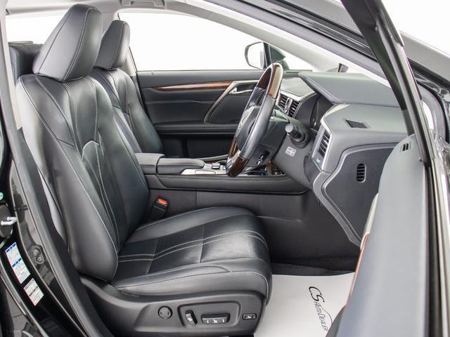 RX RX450hL (禁煙車)(サンルーフ)(7人乗り)(リアエンター)(4WD)(レクサスセーフティシステム+)(パノラミックビュー)(BSM)(HUD)(プリクラッシュ)(レーダークルーズ)(黒本革)(冷暖房シート)(30枚目)