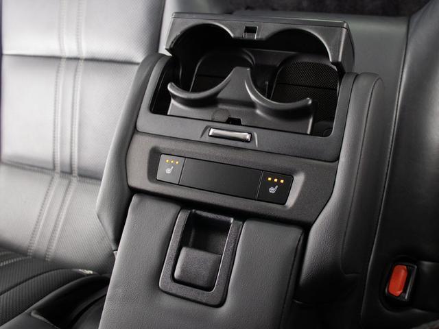 RX RX450hL (禁煙車)(サンルーフ)(7人乗り)(リアエンター)(4WD)(レクサスセーフティシステム+)(パノラミックビュー)(BSM)(HUD)(プリクラッシュ)(レーダークルーズ)(黒本革)(冷暖房シート)(36枚目)